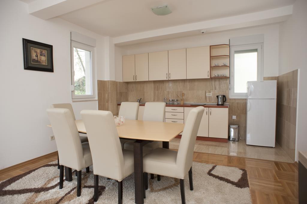 Apartments Villa Simonovic Petrovac 외부 사진
